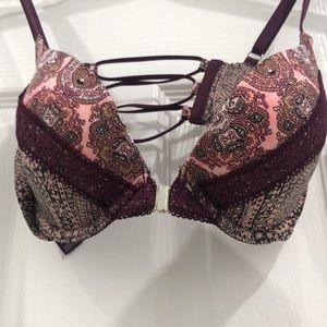 Very sexy push-up bra 32C paisley pattern